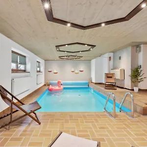 Luxus-villa Mit Indoorpool, Sauna & Offenem Kamin Ferienhaus